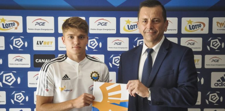 Maksymilian Sitek piłkarzem PGE FKS Stali Mielec