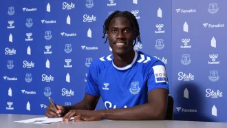 Oficjalnie: Amadou Onana dołącza do Evertonu!