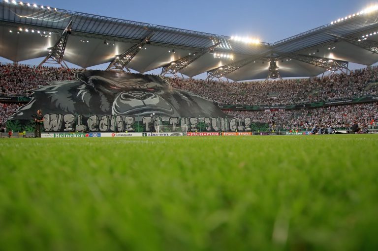 Legia Warszawa, oprawa kibiców, kibice, Welcome to the jungle