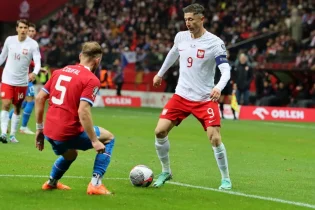 Reprezentacja Polski - Robert Lewandowski 21