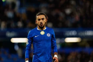 Chelsea - Malo Gusto 1