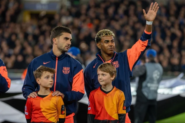 FC Barcelona - Ferran Torres Lamine Yamal 2