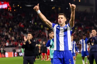 FC Porto - Jan Bednarek 1