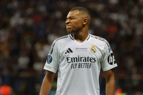 Real Madryt - Kylian Mbappe 4