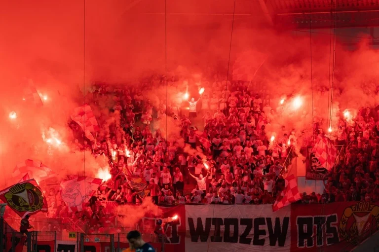 Widzew Łódź - kibice trybuny 2