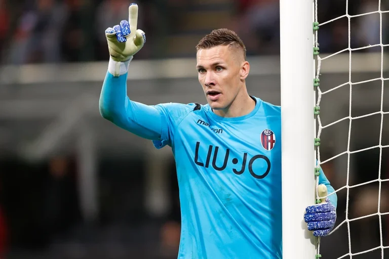 Bologna - Łukasz Skorupski 4