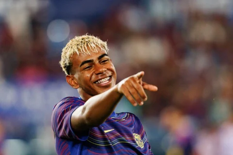 FC Barcelona - Lamine Yamal 6
