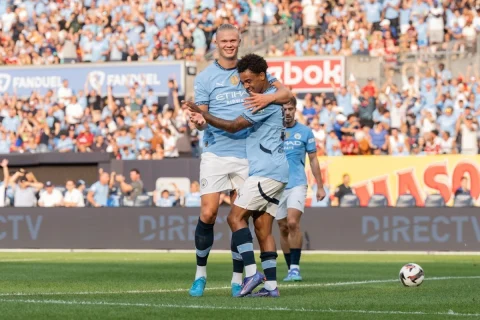 Manchester City - Erling Haaland i Oscar Bobb