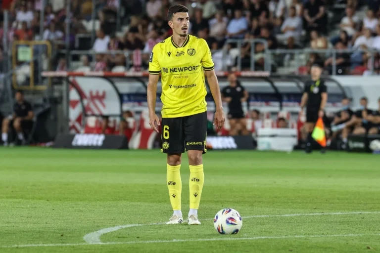 Widzew Łódź - Juljan Shehu 1