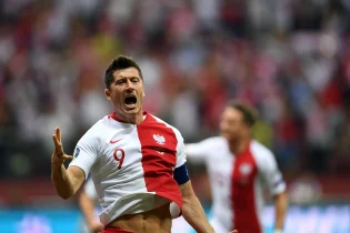 Polska - Robert Lewandowski 16 | Reprezentacja Polski