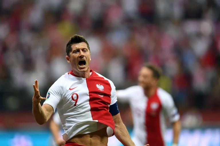 Polska - Robert Lewandowski 16 | Reprezentacja Polski