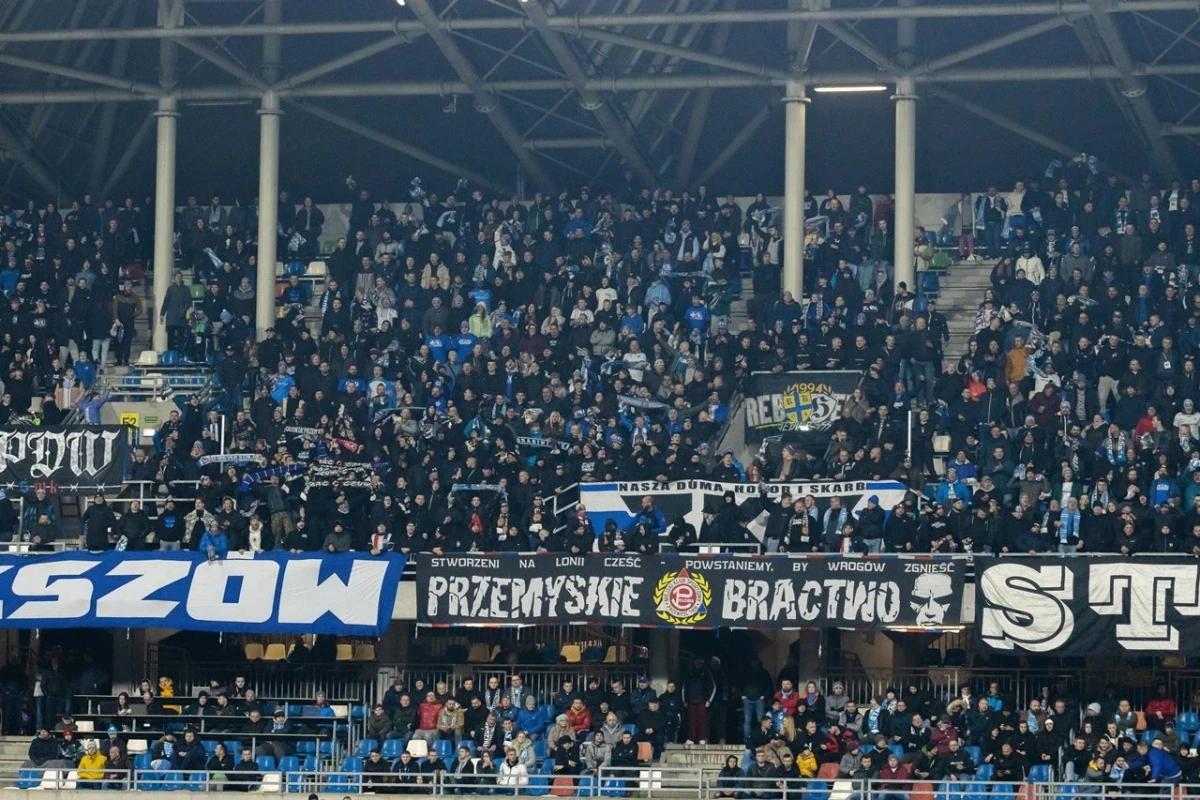 Stal Rzeszów kibice