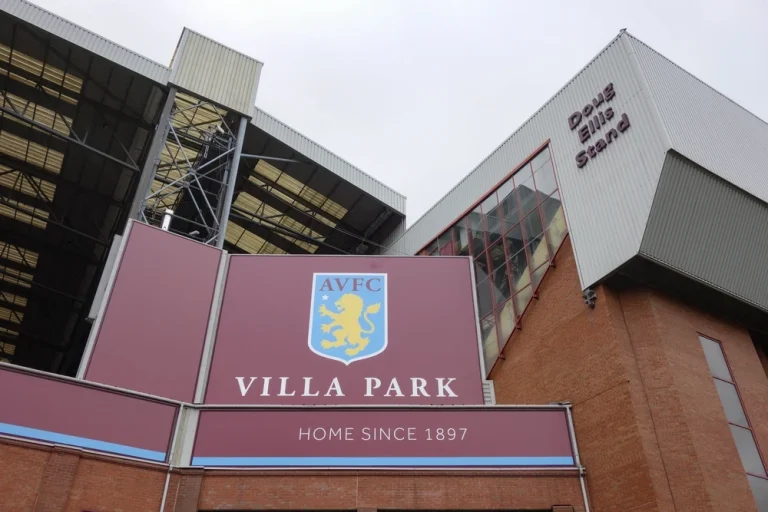 Aston Villa - Stadion 2