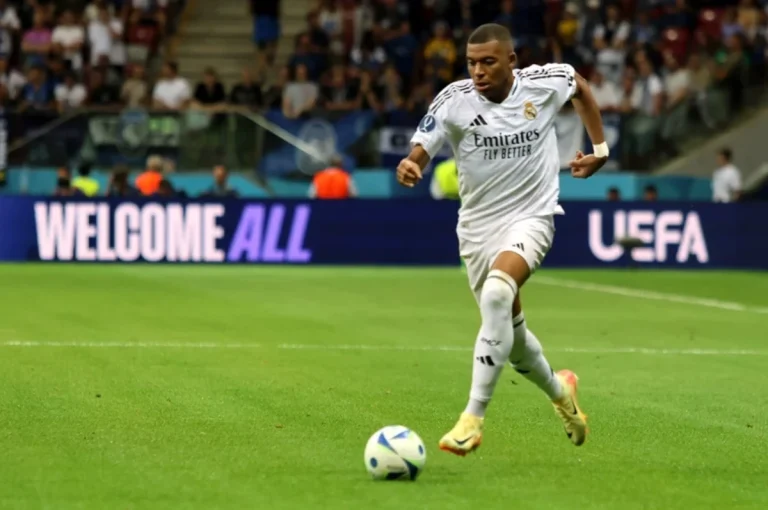 Real Madryt - Kylian Mbappe 8