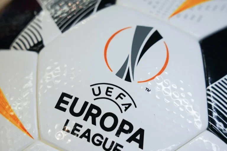 Liga Europy - logo 8 piłka