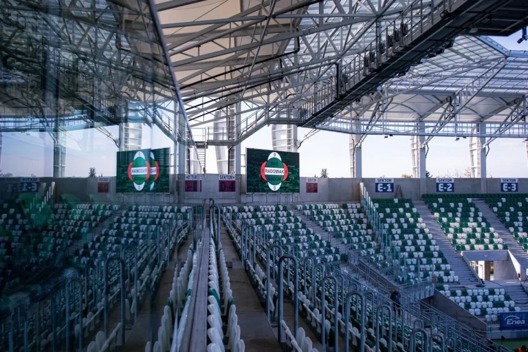 Radomiak Radom - stadion 2 trybuny