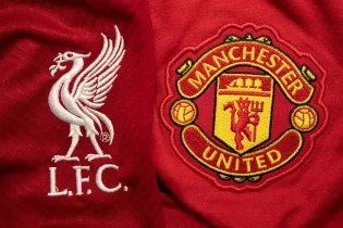 Liverpool Manchester United loga 2