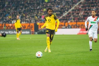 Borussia Dortmund - Carney Chukwuemeka 1