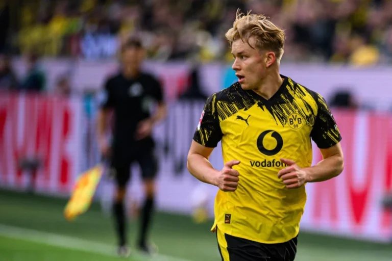 Borussia Dortmund - Maximilian Beier 1