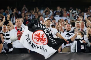 Eintracht Frankfurt - kibice 1