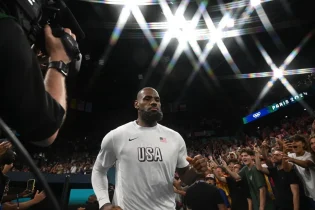 Koszykówka - USA Lebron James 1