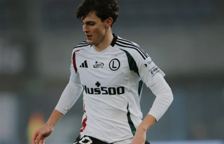Legia Warszawa - Jakub Żewłakow