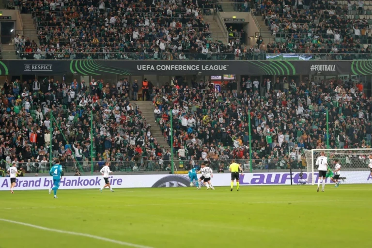 Legia Warszawa - kibice 21 Liga Konferencji