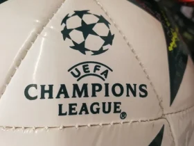 Liga Mistrzów - logo 11 piłka