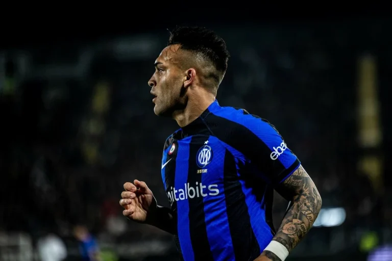 Inter Mediolan - Lautaro Martinez 4