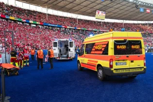 Piłka nożna | Zaślepka - Karetka/kontuzja/ambulans