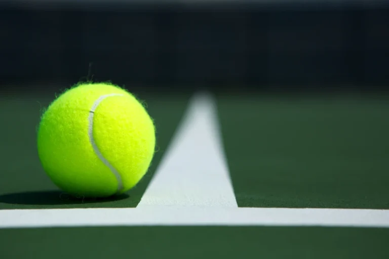 Tenis - ogólny piłka na korcie 4